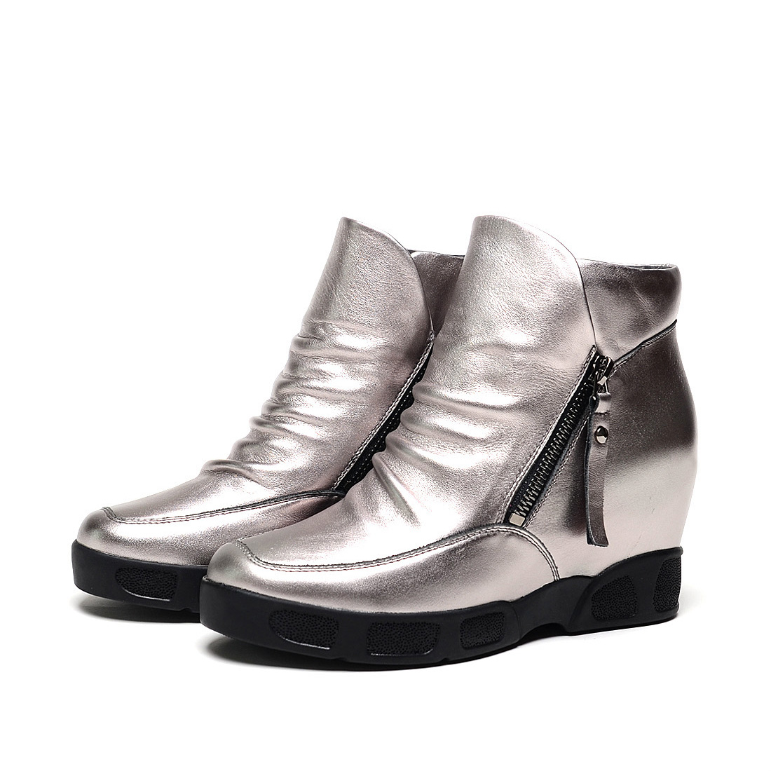 [杰克玛莉]欧美风拉链牛皮革休闲鞋(尺码标准)
编号：A0197X1A98