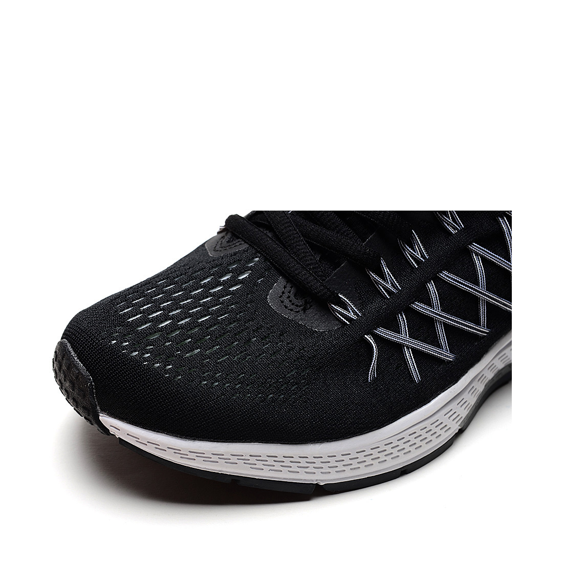 [HKAU]运动风简约织物运动鞋(偏小半码)
编号:A3535K1A77