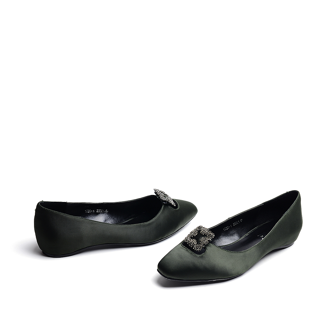 [Fovilla]欧美风水钻丝光缎面单鞋(尺码标准)
编号：A3813D1A17