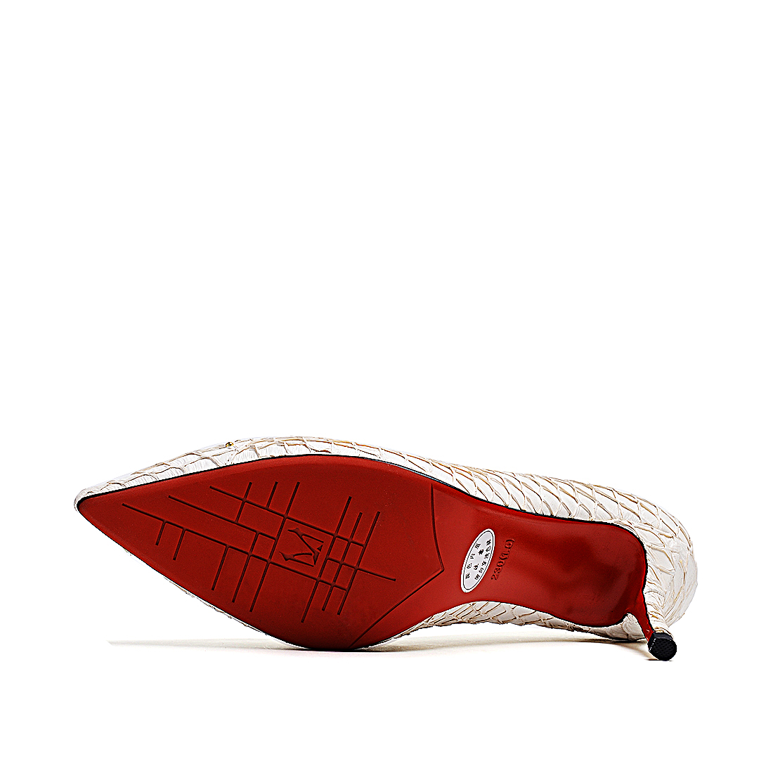 [Run&Heels]性感风金属装饰进口开边珠牛皮单鞋(尺码标准)
编号：A3848D1A74